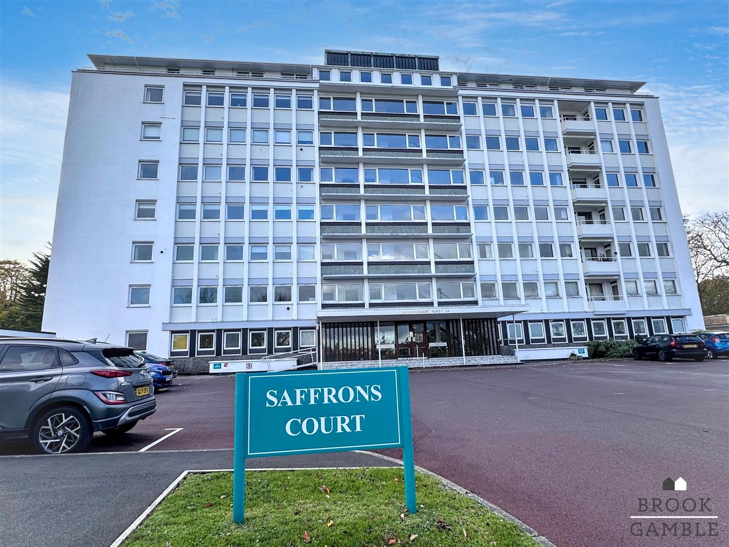 2 Bedroom Flat - Purpose Built. Compton Place Road in Eastbourne,  19